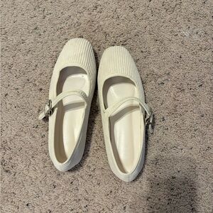 Cider Cream Flats with Buckle Detail